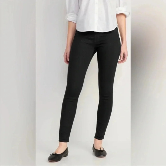 Old Navy black pull on skinny denim - Picture 1 of 9